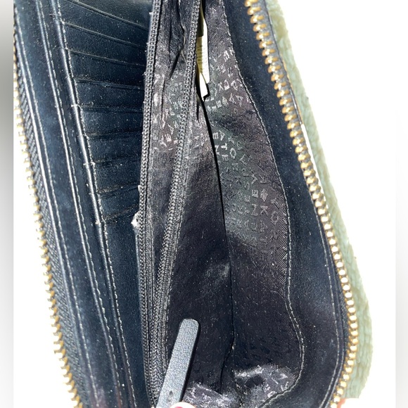 Kate Spade Black Long Wallet with White and Pink Stripes - Picture 4 of 8